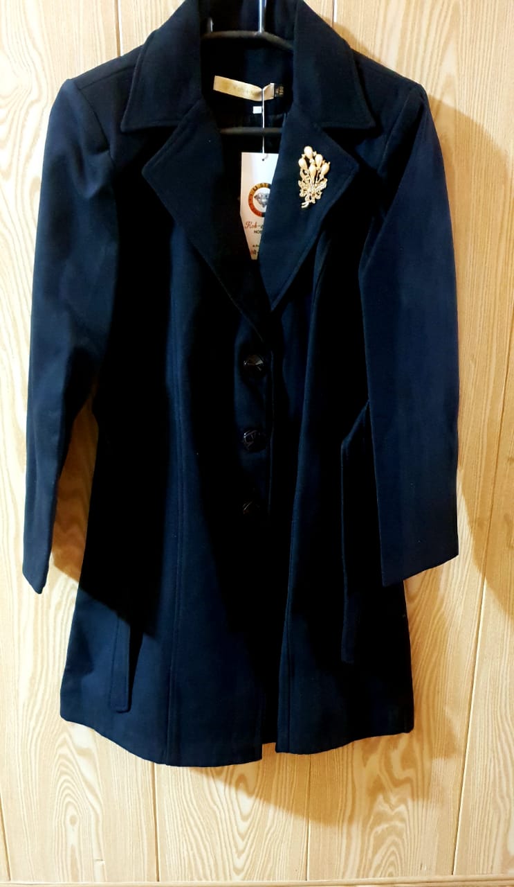 Classic Navy Wool Coat – Timeless Elegance for Winter